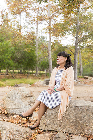 outdoor family photo in irvine by orange county wedding photographer tram bill (170)