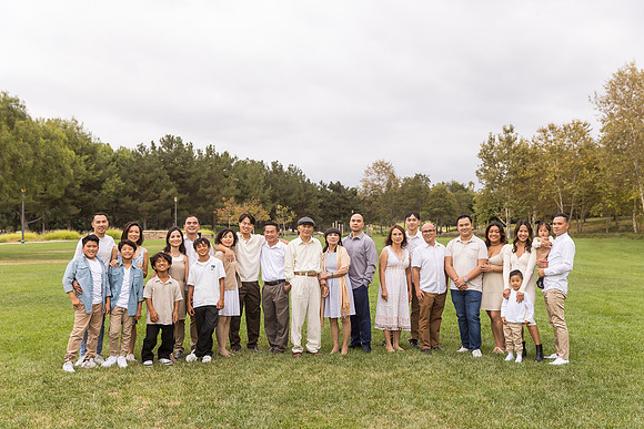 outdoor family photo in irvine by orange county wedding photographer tram bill (209)
