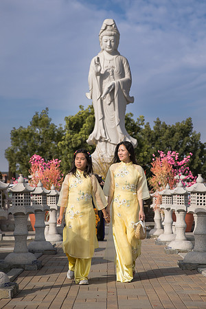 mother and daughter lunar new year viet tet photo orange county los angeles wedding photographer-22