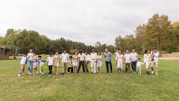 outdoor family photo in irvine by orange county wedding photographer tram bill (204)