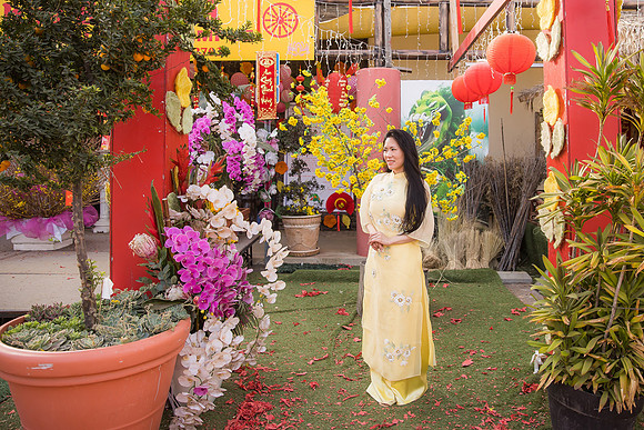 mother and daughter lunar new year viet tet photo orange county los angeles wedding photographer-69