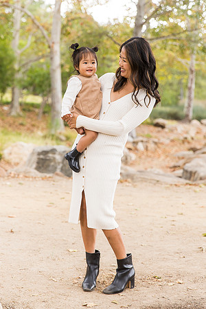 outdoor family photo in irvine by orange county wedding photographer tram bill (107)