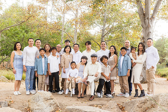 outdoor family photo in irvine by orange county wedding photographer tram bill (39)