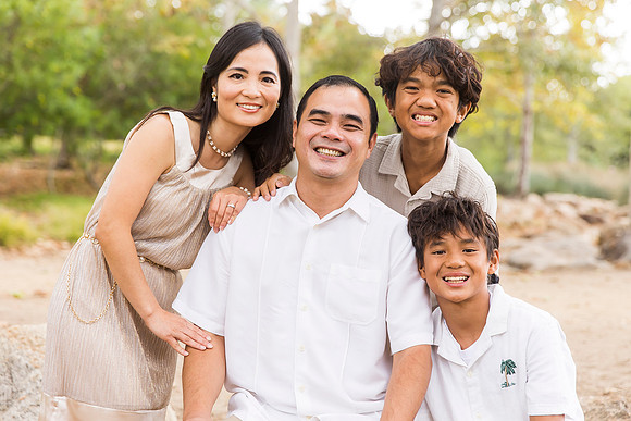 outdoor family photo in irvine by orange county wedding photographer tram bill (56)