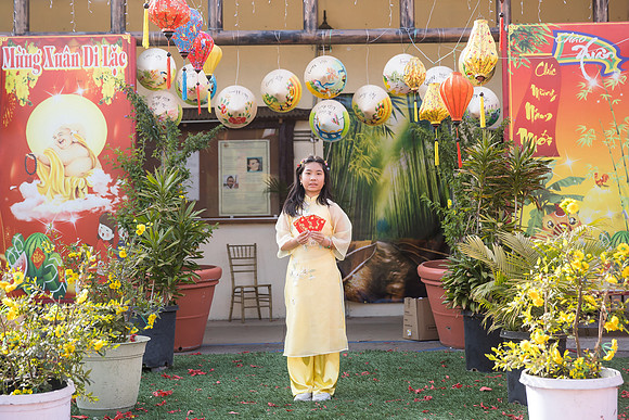 mother and daughter lunar new year viet tet photo orange county los angeles wedding photographer-25