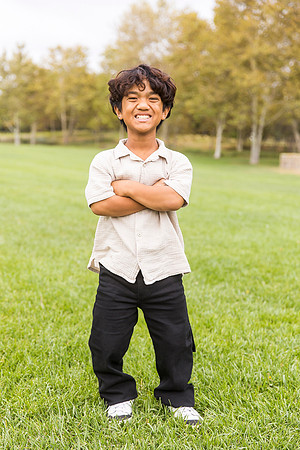 outdoor family photo in irvine by orange county wedding photographer tram bill (221)