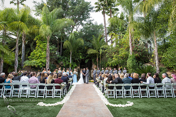 Wedding photos at Grand Tradition Estate Fallbrook by Wedding Photographer in Temecula (235)