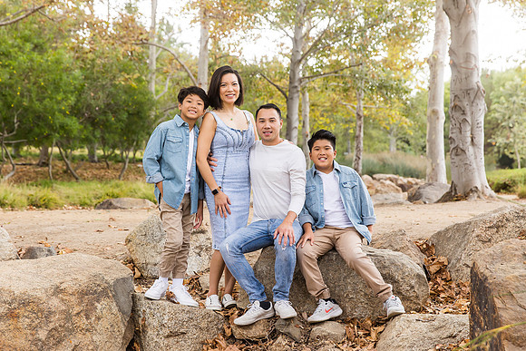 outdoor family photo in irvine by orange county wedding photographer tram bill (77)