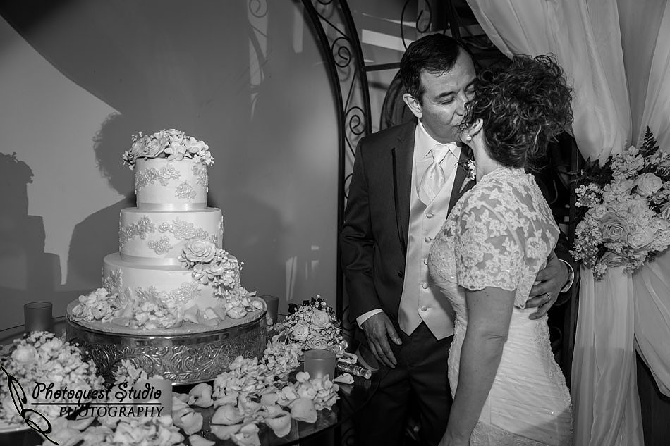 Wedding Photos at Ponte Temecula Winery