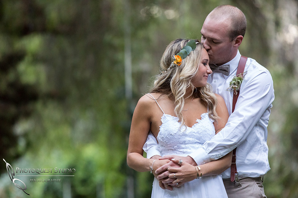 The sweet kiss at Green Gables Estate, San Diego Premier Wedding by Temecula Wedding Photographer 