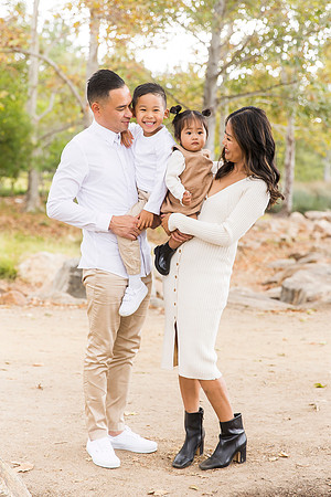 outdoor family photo in irvine by orange county wedding photographer tram bill (111)