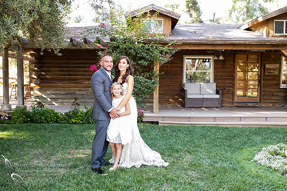 first-look-wedding-photo-at-lake-oak-meadows-by-wedding-photographer-in-temecula,-Photoquest-studio-(24)