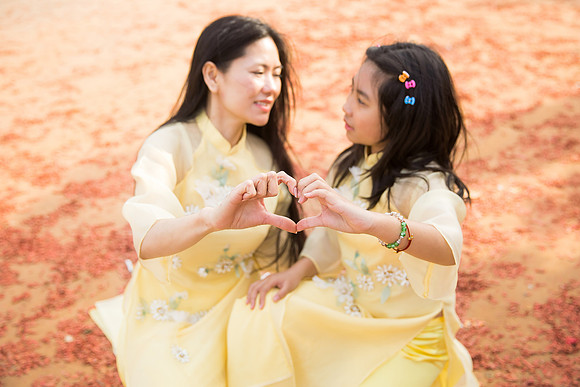 mother and daughter lunar new year viet tet photo orange county los angeles wedding photographer-84