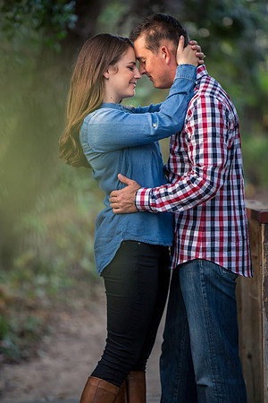 Southern California Engagement with nature in fall Photos in Fallbrook, San Diego by Temecula Winery Wedding Photographer, Sarah & Shawn