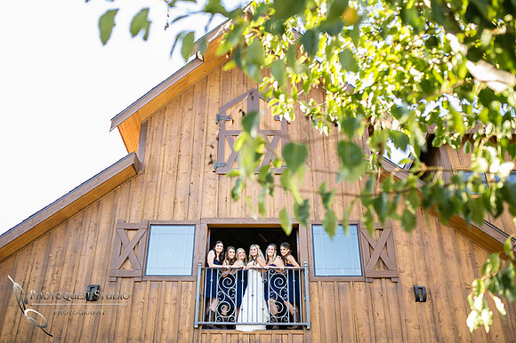 The barn door at Longshadow Ranch Winery by Temecula Wedding Photographer