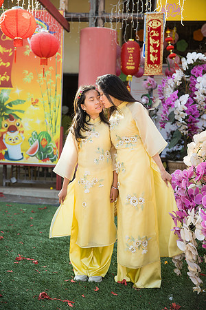 mother and daughter lunar new year viet tet photo orange county los angeles wedding photographer-37
