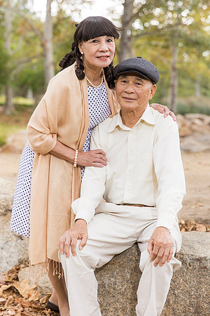 outdoor family photo in irvine by orange county wedding photographer tram bill (146)