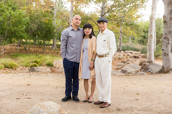 outdoor family photo in irvine by orange county wedding photographer tram bill (140)