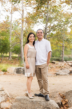 outdoor family photo in irvine by orange county wedding photographer tram bill (67)