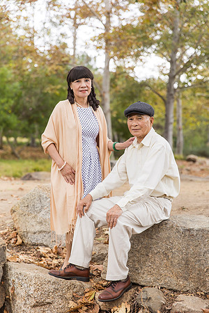 outdoor family photo in irvine by orange county wedding photographer tram bill (158)
