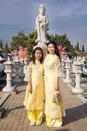 mother and daughter lunar new year viet tet photo orange county los angeles wedding photographer-17