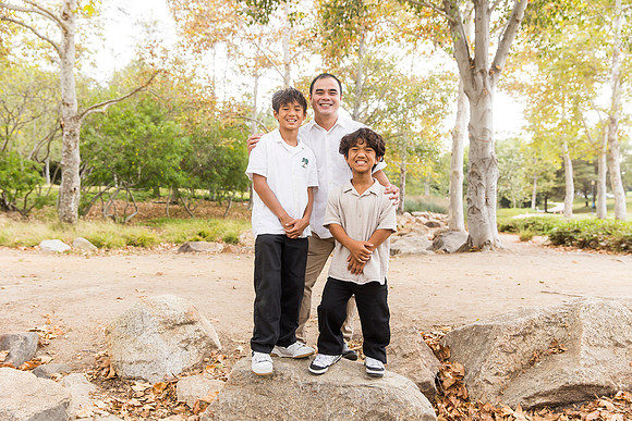 outdoor family photo in irvine by orange county wedding photographer tram bill (64)