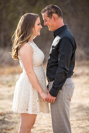 Southern California Engagement with nature in fall Photos in Fallbrook, San Diego by Temecula Winery Wedding Photographer, Sarah & Shawn