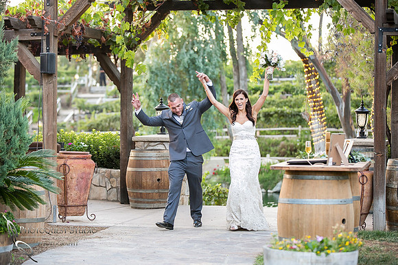 Wedding photo at Lake Oak Meadows, Temecula Winery by Photographer of Photoquest Studio