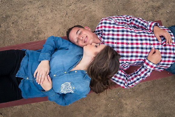 Southern California Engagement with nature in fall Photos in Fallbrook, San Diego by Temecula Winery Wedding Photographer, Sarah & Shawn