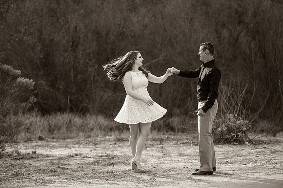 Southern California Engagement with nature in fall Photos in Fallbrook, San Diego by Temecula Winery Wedding Photographer, Sarah & Shawn
