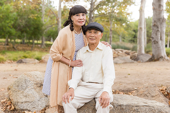 outdoor family photo in irvine by orange county wedding photographer tram bill (147)