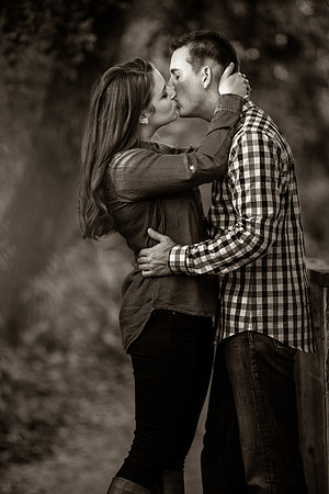Southern California Engagement with nature in fall Photos in Fallbrook, San Diego by Temecula Winery Wedding Photographer, Sarah & Shawn