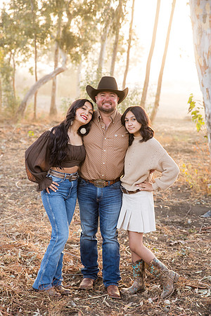 three-generations-family-photo-in-riverside-by-orange-county-temecula-photographer-(9)