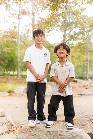 outdoor family photo in irvine by orange county wedding photographer tram bill (62)