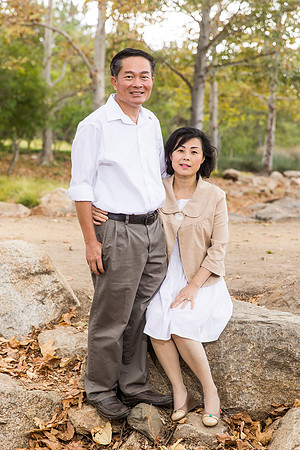outdoor family photo in irvine by orange county wedding photographer tram bill (125)