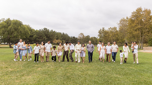 outdoor family photo in irvine by orange county wedding photographer tram bill (201)