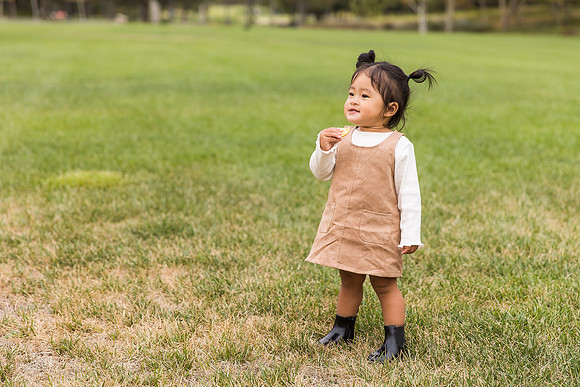 outdoor family photo in irvine by orange county wedding photographer tram bill (224)