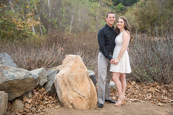Southern California Engagement with nature in fall Photos in Fallbrook, San Diego by Temecula Winery Wedding Photographer, Sarah & Shawn