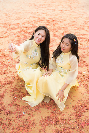 mother and daughter lunar new year viet tet photo orange county los angeles wedding photographer-81