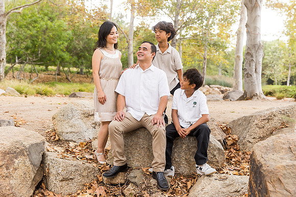 outdoor family photo in irvine by orange county wedding photographer tram bill (53)