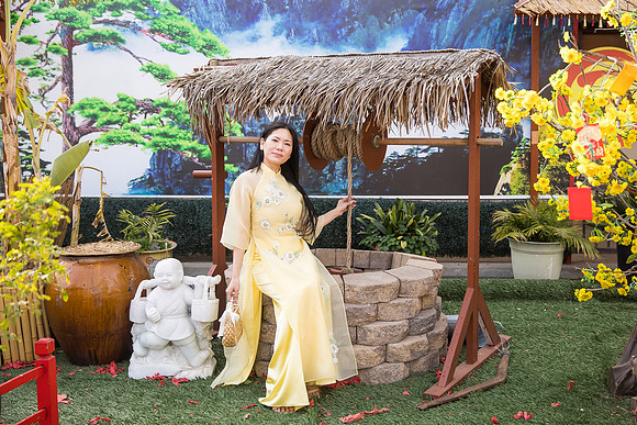mother and daughter lunar new year viet tet photo orange county los angeles wedding photographer-59