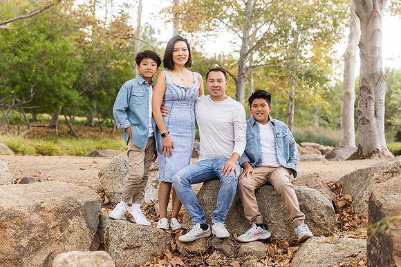outdoor family photo in irvine by orange county wedding photographer tram bill (73)