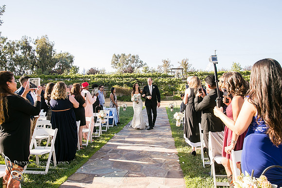 Wedding photo at Lake Oak Meadows, Temecula Winery by Photographer of Photoquest Studio