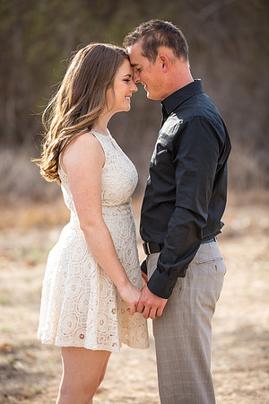 Southern California Engagement with nature in fall Photos in Fallbrook, San Diego by Temecula Winery Wedding Photographer, Sarah & Shawn