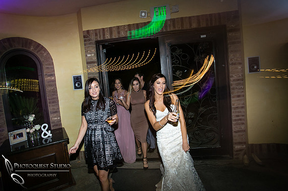 Wedding photo at Lake Oak Meadows, Temecula Winery by Photographer of Photoquest Studio