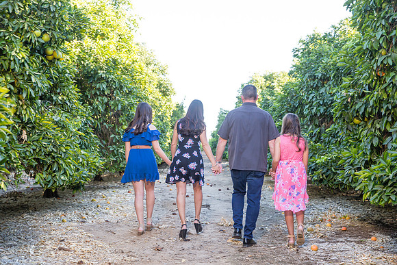 Family Photo in Temecula by Fallbrook, Temecula Wedding Photographer, Rayne & Mike-4