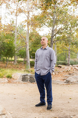 outdoor family photo in irvine by orange county wedding photographer tram bill (132)