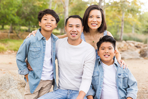 outdoor family photo in irvine by orange county wedding photographer tram bill (83)