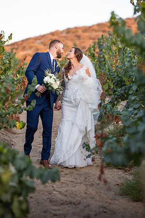 Photographer in Temecula, Longshadow Ranch Wedding, Parris and Derek (414)