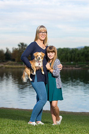 Family-Photo-at-Heritage-Lake-by-Menifee,-Temecula,-Murrieta-Wedding-Photographer,-Shayna-35
